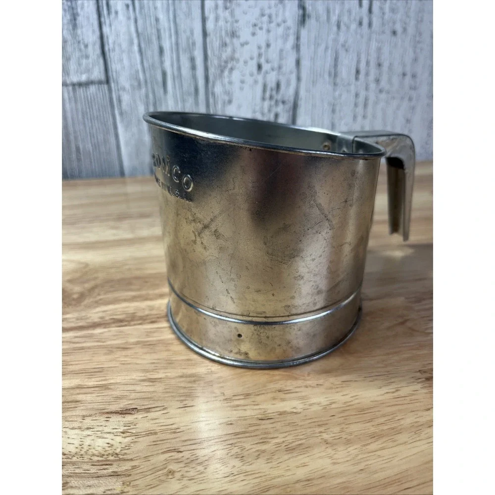 Vintage Bromco 3 Cup‎ Flour Sifter Kitchen Squeeze Handle farmhouse metal USA